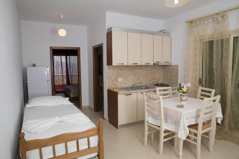 360° View Apartments Vlorë Exteriör bild