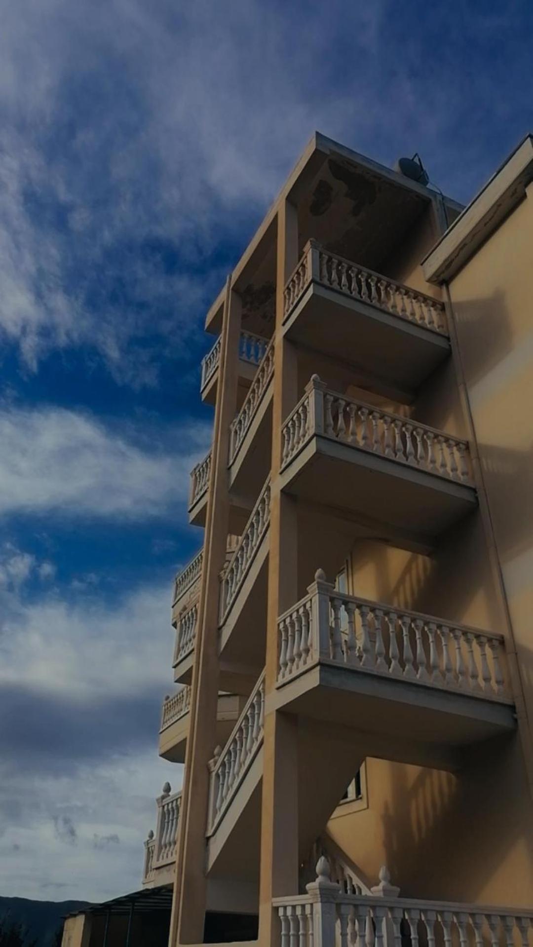 360° View Apartments Vlorë Exteriör bild